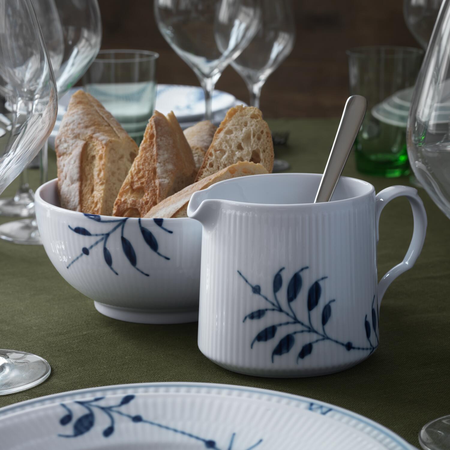 Blå Mega Riflet kande, blå - 70 cl.